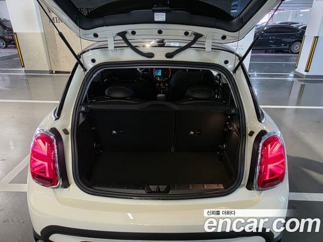 Mini Cooper 3세대, 2022 13
