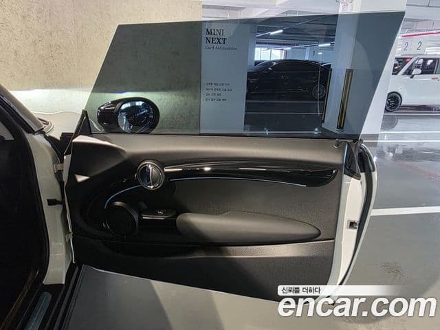 Mini Cooper 3세대, 2022 16