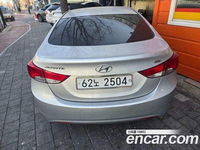 Hyundai Avante MD Style, 2013 4