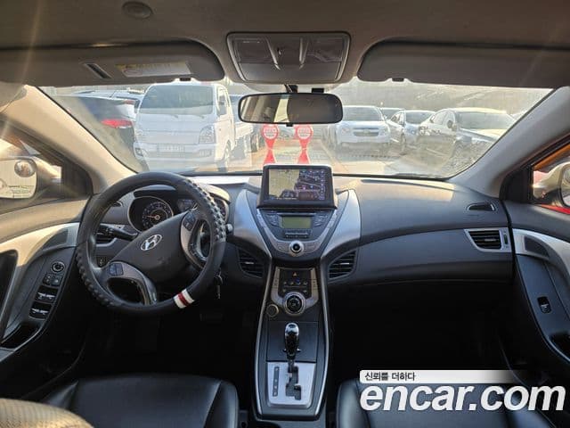 Hyundai Avante MD Style, 2013 7