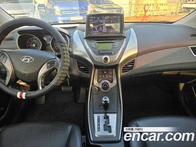 Hyundai Avante MD Style, 2013 8