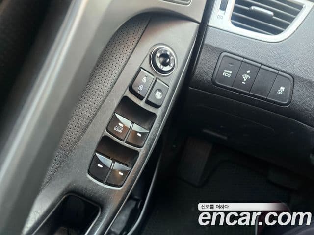 Hyundai Avante MD Style, 2013 15