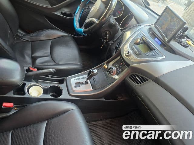 Hyundai Avante MD Style, 2013 18