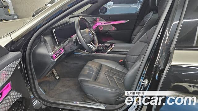 BMW i7 (G70), 2024 10