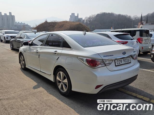 Hyundai Sonata гибрид Premier, 2012 6