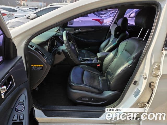 Hyundai Sonata гибрид Premier, 2012 8