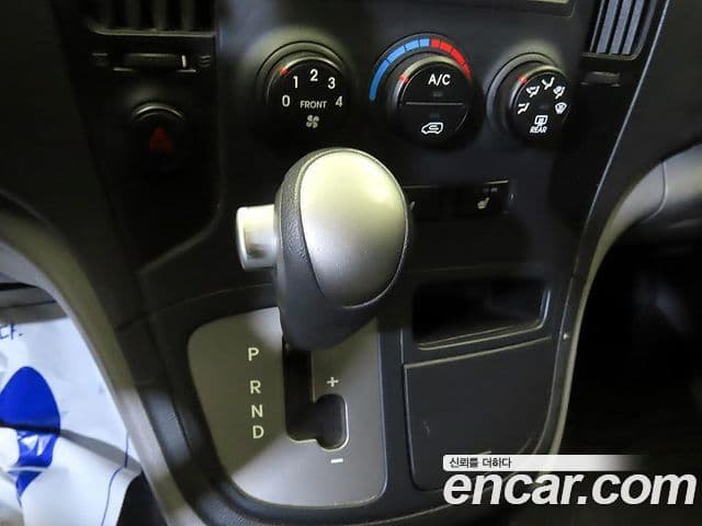 Hyundai Grand Starex CVX Deluxe, 2015 12