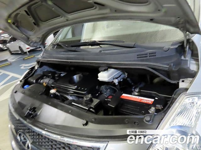 Hyundai Grand Starex CVX Deluxe, 2015 17