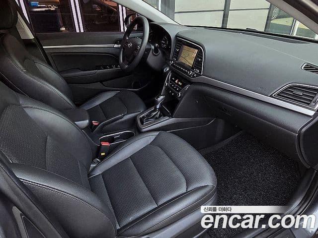 Hyundai Avante AD 1.6 GDI Value Plus, 2017 9