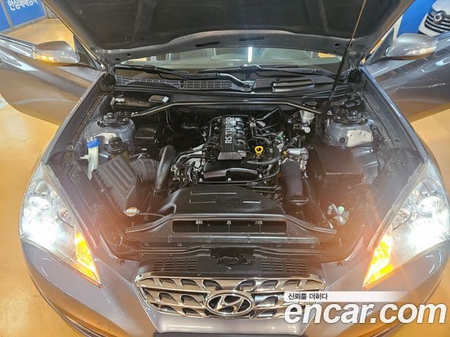 Hyundai Genesis купе 200 турбо P, 2011 6