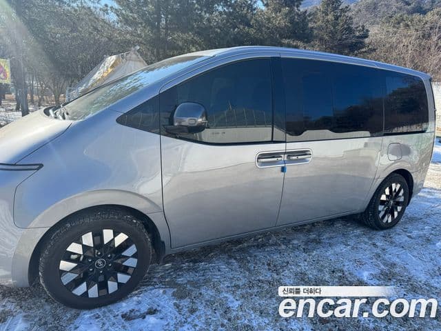 Hyundai Staria Prestige, 2025 2