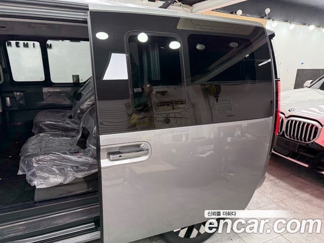 Hyundai Staria Prestige, 2025 6