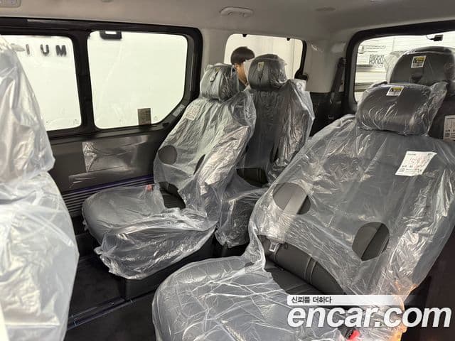 Hyundai Staria Prestige, 2025 7