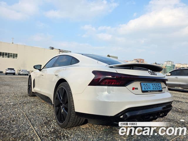 Audi e-Tron GT Premium, 2024 9