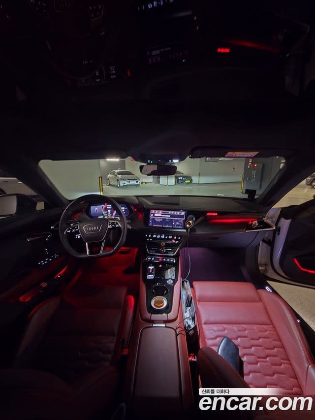 Audi e-Tron GT Premium, 2024 16