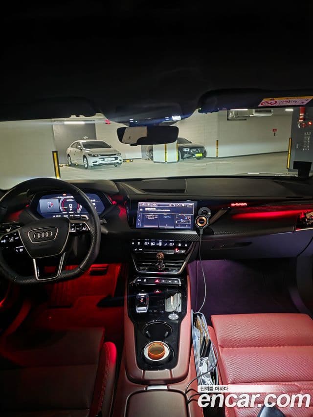 Audi e-Tron GT Premium, 2024 17