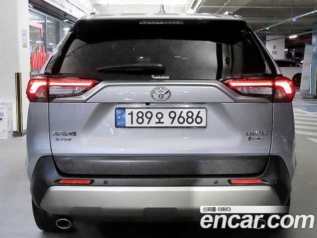 Toyota RAV4 5세대 2.5 4WD гибрид LTD, 2025 все фото