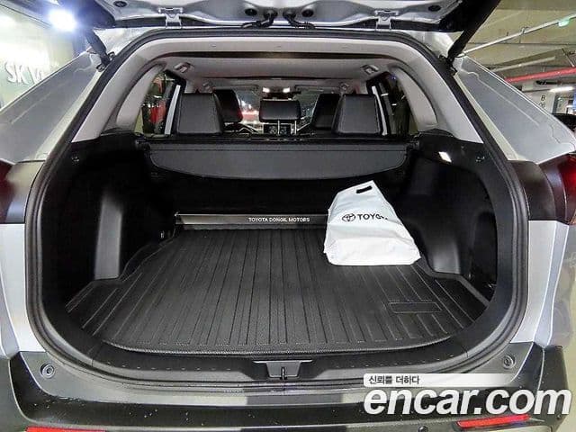 Toyota RAV4 5세대 2.5 4WD гибрид LTD, 2025 17