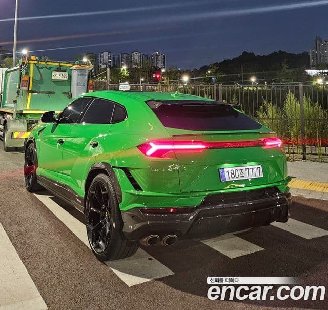 Lamborghini Urus 4.0 V8 Performante, 2025 4