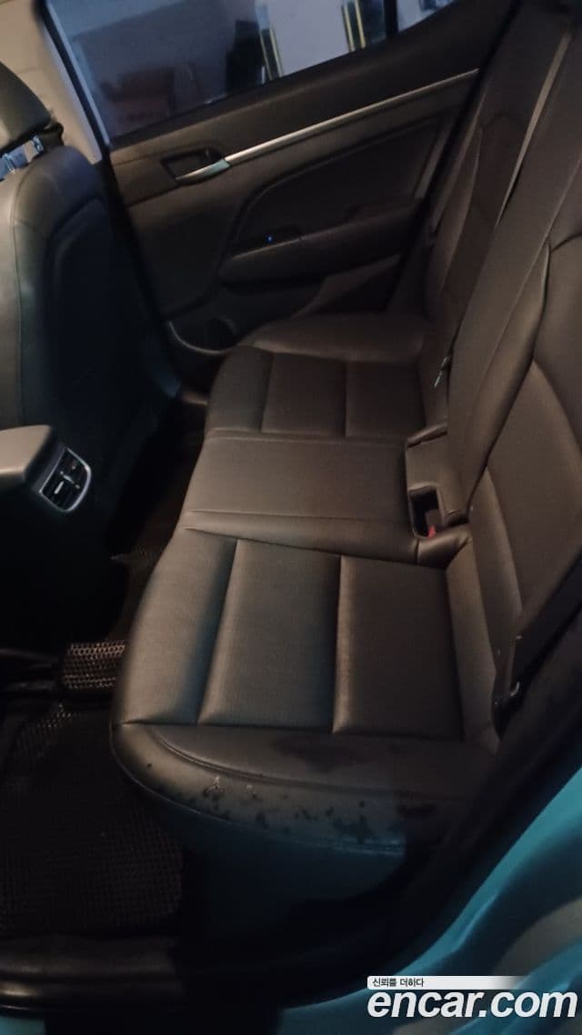 Hyundai Avante AD Modern, 2016 10