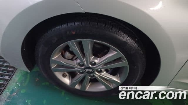 Hyundai Avante AD Modern, 2016 13