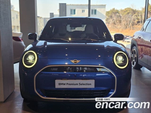 Mini Cooper Электрический (Electric) 4세대 SE favored, 2024 3