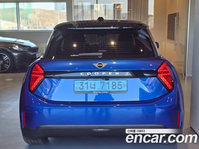 Mini Cooper Электрический (Electric) 4세대 SE favored, 2024 4