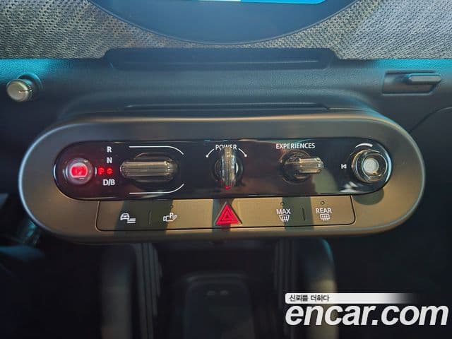 Mini Cooper Электрический (Electric) 4세대 SE favored, 2024 9