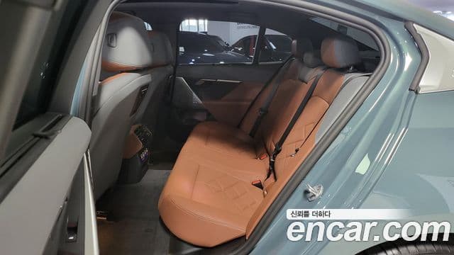 BMW 5시리즈 (G60), 2025 11