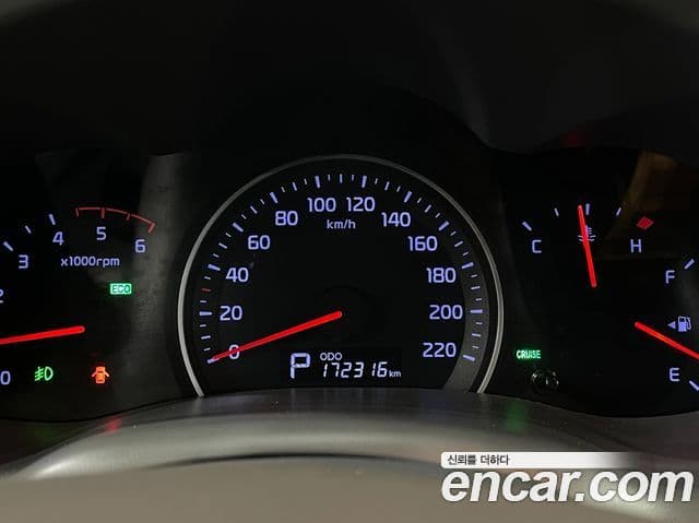 Kia Carnival R топовая версия, 2012 15