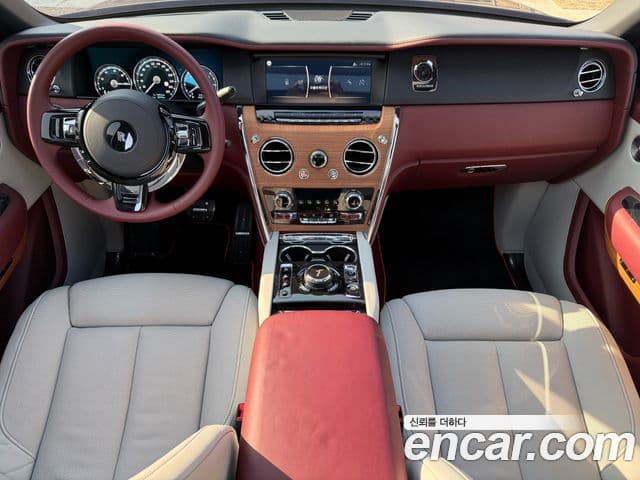 Rolls-Royce Cullinan, 2020 7