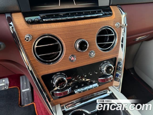 Rolls-Royce Cullinan, 2020 14