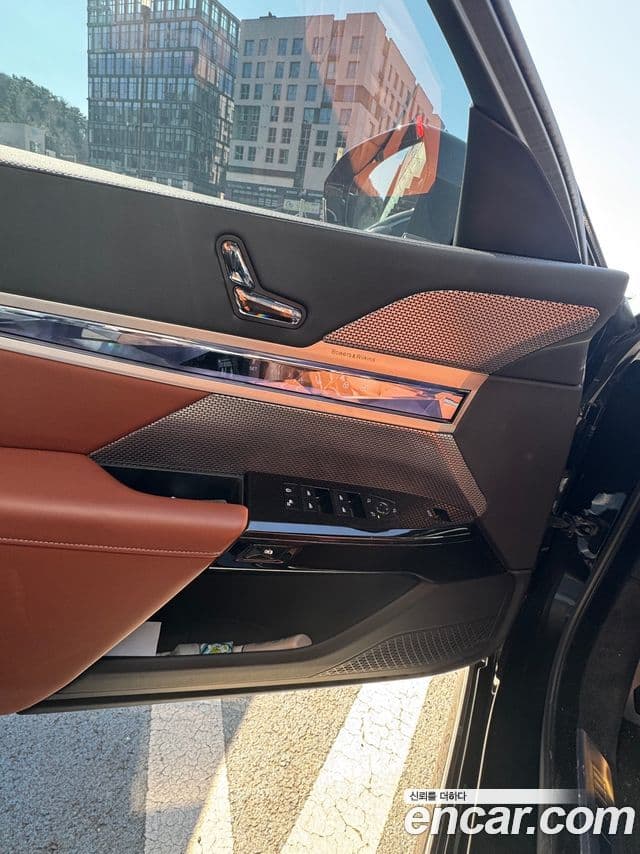 BMW i7 (G70) eDrive 50 M Sport, 2024 8