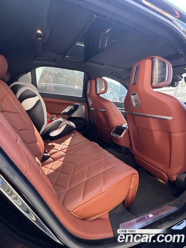 BMW i7 (G70) eDrive 50 M Sport, 2024 9