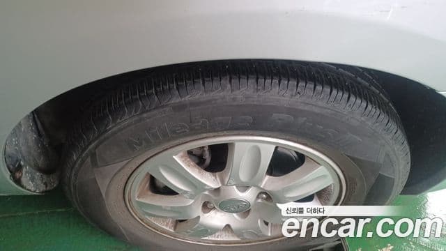 Kia 뉴카렌스 топовая версия, 2008 16