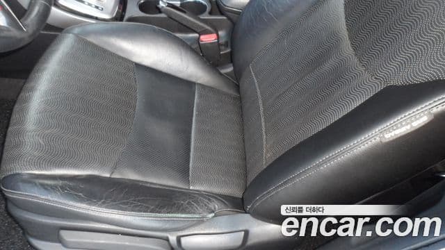 Hyundai Avante MD Premier, 2011 10