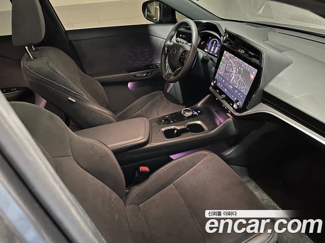 Lexus RZ450e Luxury, 2023 7