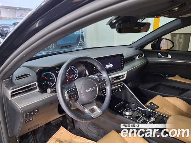 Kia K5 гибрид 3세대 Prestige, 2023 7