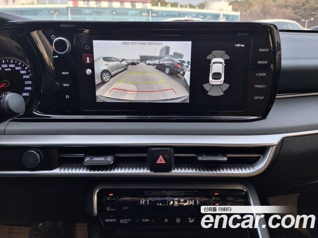 Kia K5 гибрид 3세대 Prestige, 2023 14