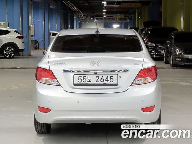 Hyundai Accent(новый кузов / новое поколение) Premier, 2012 3