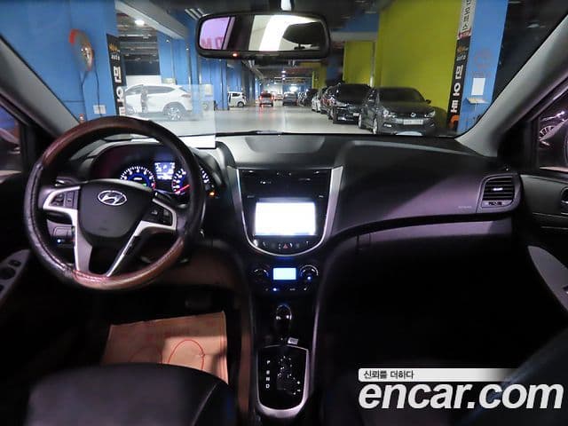 Hyundai Accent(новый кузов / новое поколение) Premier, 2012 4