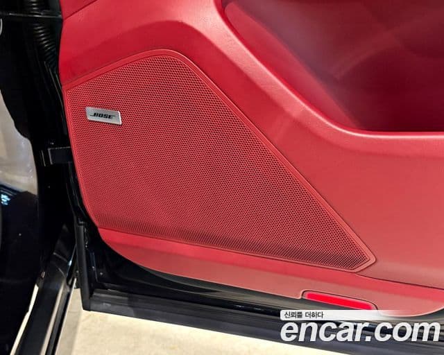 Porsche Cayenne (PO536), 2020 19