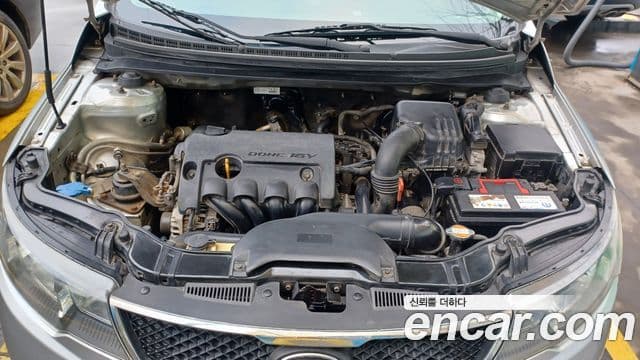 Kia Forte 1.6 CVVT Si, 2010 7