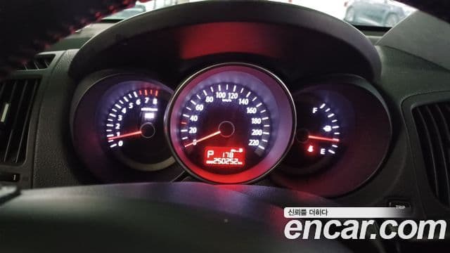 Kia Forte 1.6 CVVT Si, 2010 8