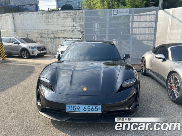 Porsche 타이칸 базовый, 2024 1