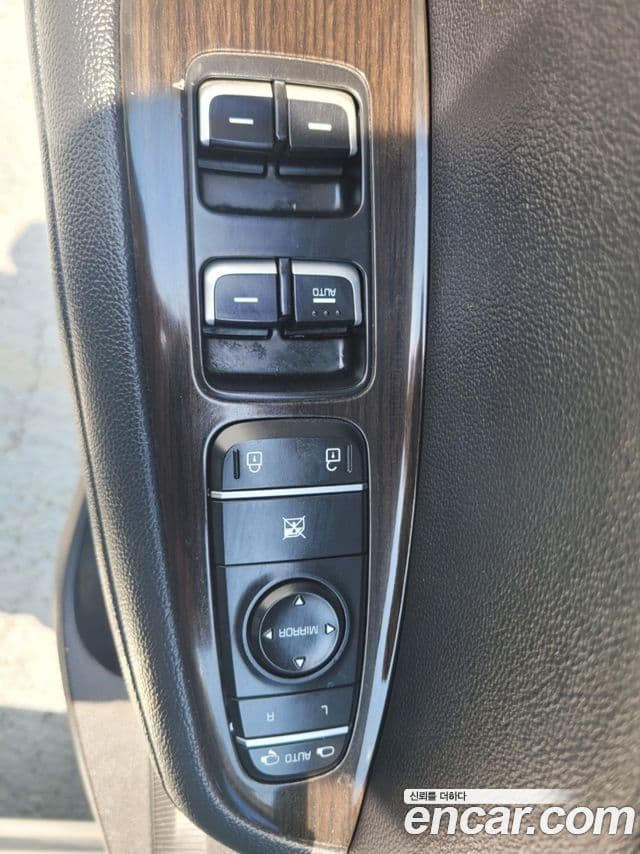 Kia K5 2세대 Noblesse, 2016 11