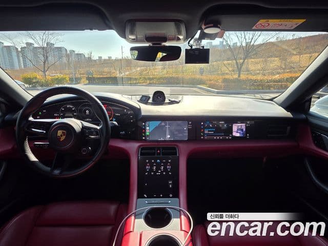 Porsche 타이칸 4S, 2021 11