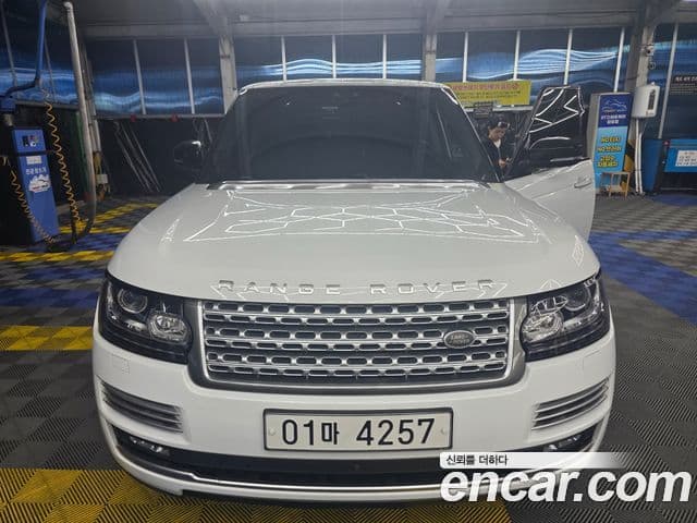 Land Rover Range Rover 4세대 4.4 SDV8 Vogue SE дизель, 2017 2