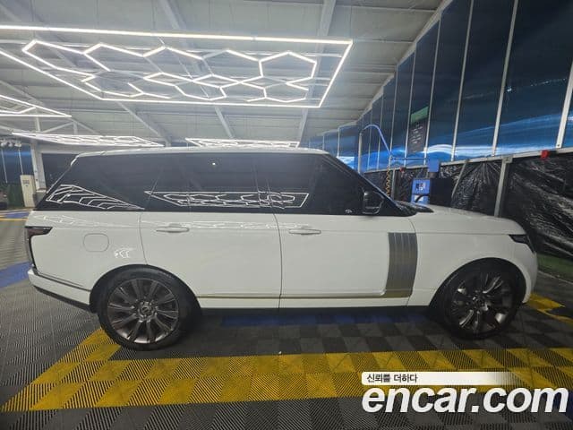 Land Rover Range Rover 4세대 4.4 SDV8 Vogue SE дизель, 2017 4