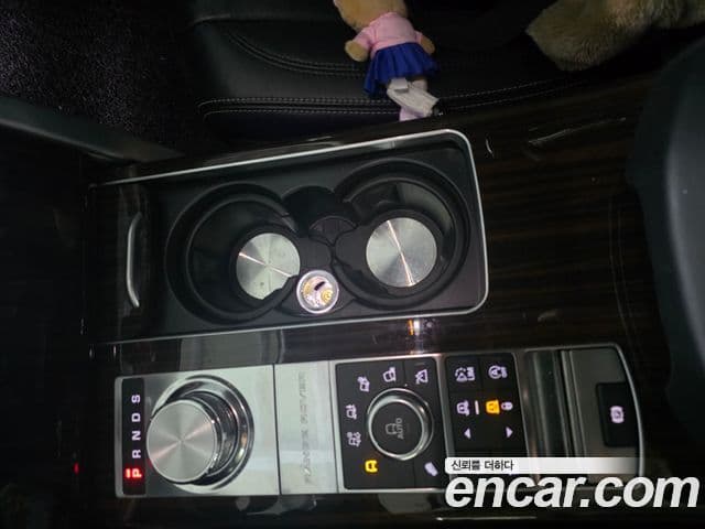 Land Rover Range Rover 4세대 4.4 SDV8 Vogue SE дизель, 2017 9